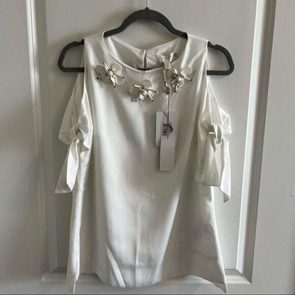 - TED Baker Yanas Embellished Cold Shoulder Top 6US - Picture 11 of 11